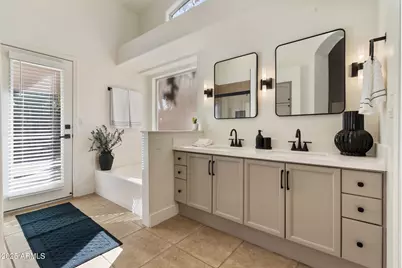 4523 E Bighorn Avenue, Phoenix, AZ 85044 - Photo 17