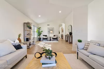 4523 E Bighorn Avenue, Phoenix, AZ 85044 - Photo 3