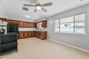 1227 E Las Palmaritas Dr, Phoenix, AZ 85020 - Photo 9