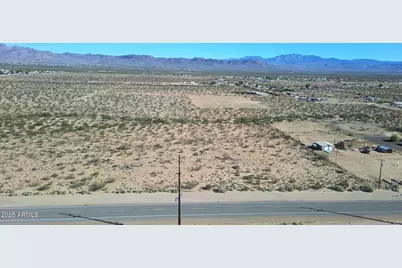 1152 S Colorado Road #-, Golden Valley, AZ 86413 - Photo 1