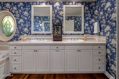 516 W Lawrence Road, Phoenix, AZ 85013 - Photo 23