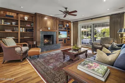 516 W Lawrence Road, Phoenix, AZ 85013 - Photo 11