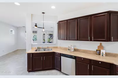 17366 W Fetlock Trail, Surprise, AZ 85387 - Photo 7