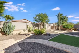 17366 W Fetlock Trail, Surprise, AZ 85387 - Photo 13
