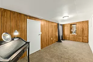 10401 N Cave Creek Rd, Phoenix, AZ 85020 - Photo 19