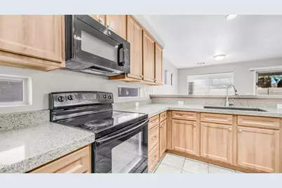 1072 W Windhaven Avenue, Gilbert, AZ 85233 - Photo 23