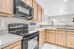 1072 W Windhaven Ave, Gilbert, AZ 85233 - Photo 23