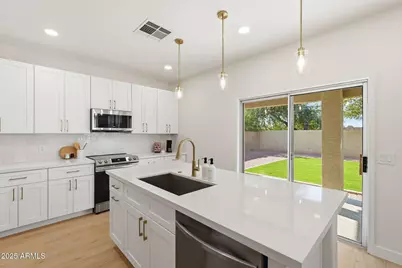 1910 S Portland Avenue, Gilbert, AZ 85295 - Photo 7