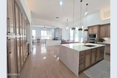 136 E Desert Wind Drive, Phoenix, AZ 85048 - Photo 1