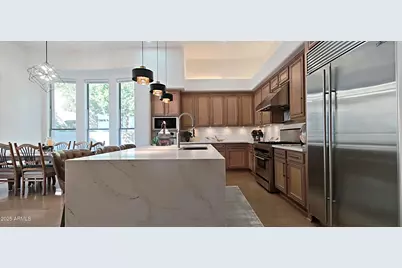 136 E Desert Wind Drive, Phoenix, AZ 85048 - Photo 9