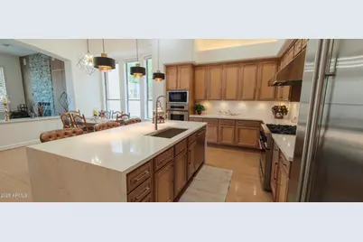 136 E Desert Wind Drive, Phoenix, AZ 85048 - Photo 7