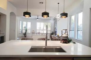 136 E Desert Wind Dr, Phoenix, AZ 85048 - Photo 15