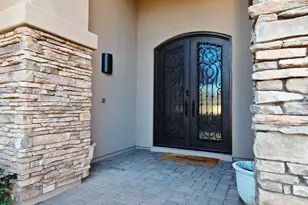 136 E Desert Wind Dr, Phoenix, AZ 85048 - Photo 5