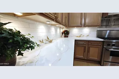 136 E Desert Wind Drive, Phoenix, AZ 85048 - Photo 7