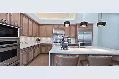 136 E Desert Wind Drive, Phoenix, AZ 85048 - Photo 9