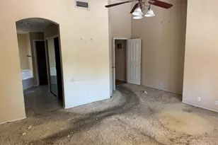 18850 N 89th Ln, Peoria, AZ 85382 - Photo 9