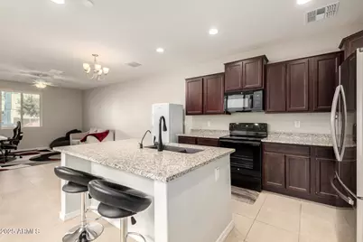 2548 S Betty Street, Gilbert, AZ 85295 - Photo 5