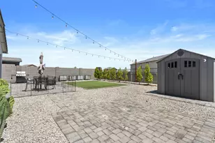 16617 W Desert Mirage Dr, Surprise, AZ 85388 - Photo 17