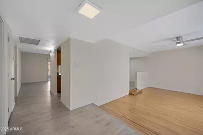 5032 W Morten Avenue, Glendale, AZ 85301 - Photo 9