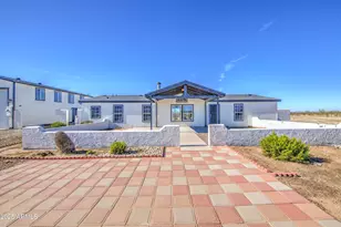 10962 N Locust St, Florence, AZ 85132 - Photo 1