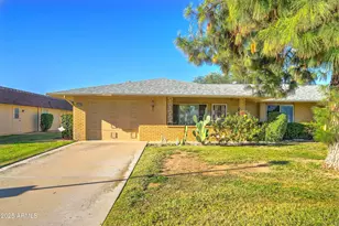 15658 N Lakeforest Dr, Sun City, AZ 85351 - Photo 1