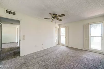 15658 N Lakeforest Drive, Sun City, AZ 85351 - Photo 11