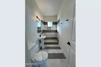 315 E Carol Avenue, Phoenix, AZ 85020 - Photo 5