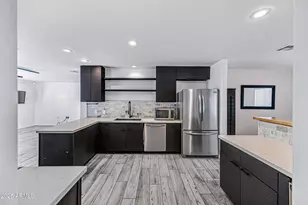 6829 E Almeria Rd, Scottsdale, AZ 85257 - Photo 11