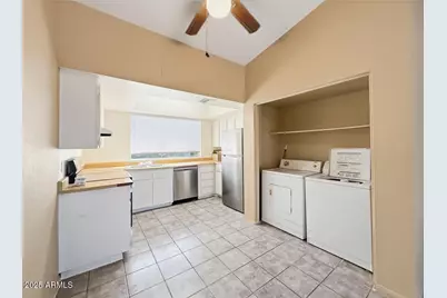 10820 N 16th Avenue #Apt 4, Phoenix, AZ 85029 - Photo 3