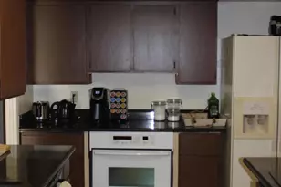 221 E Ellis Dr, Tempe, AZ 85282 - Photo 7