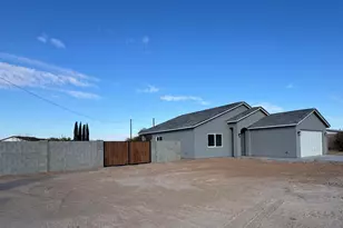 3910 N Mateo Dr, Eloy, AZ 85131 - Photo 3