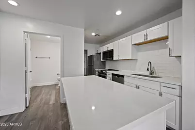 3065 N 67th Avenue #215, Phoenix, AZ 85033 - Photo 9