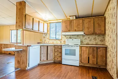 33300 S Jeanne Lane, Black Canyon City, AZ 85324 - Photo 11