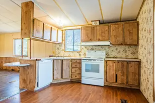 33300 S Jeanne Ln, Black Canyon City, AZ 85324 - Photo 11