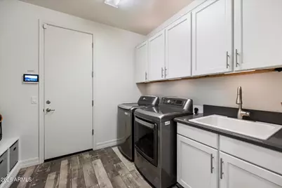 15619 N 109th Avenue, Sun City, AZ 85351 - Photo 21