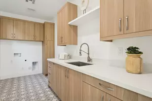 6330 N 10th Dr, Phoenix, AZ 85013 - Photo 33