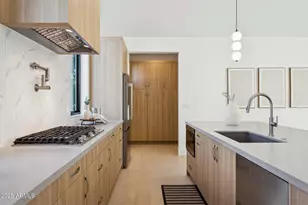 6330 N 10th Dr, Phoenix, AZ 85013 - Photo 13