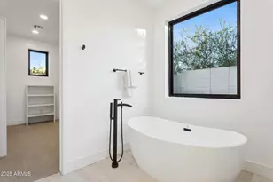 6330 N 10th Dr, Phoenix, AZ 85013 - Photo 21