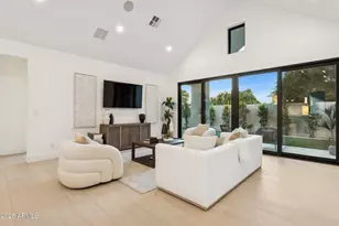 6330 N 10th Dr, Phoenix, AZ 85013 - Photo 7