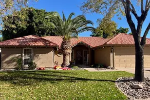 641 S Fir St, Chandler, AZ 85226 - Photo 1