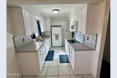 2029 W Sunnyside Avenue, Phoenix, AZ 85029 - Photo 11