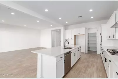 21942 E Bonanza Way E, Queen Creek, AZ 85142 - Photo 7