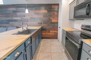 8140 N 107th Ave, Peoria, AZ 85345 - Photo 11