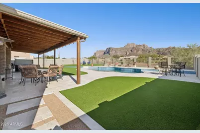 103 S Sixshooter Road S, Apache Junction, AZ 85119 - Photo 1