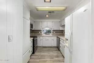 10701 N 99th Ave, Peoria, AZ 85345 - Photo 9