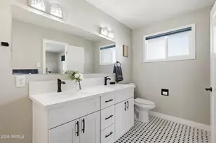 3002 E Mitchell Dr, Phoenix, AZ 85016 - Photo 25