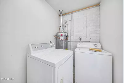 2142 W Paradise Drive, Phoenix, AZ 85029 - Photo 13