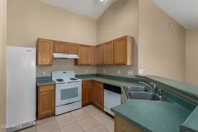 13861 W Elm Street, Surprise, AZ 85374 - Photo 15