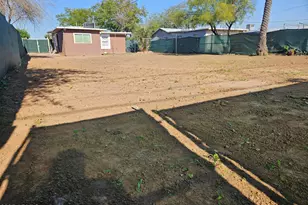 725 W Southgate Ave, Phoenix, AZ 85041 - Photo 17