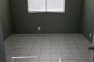 725 W Southgate Ave, Phoenix, AZ 85041 - Photo 11